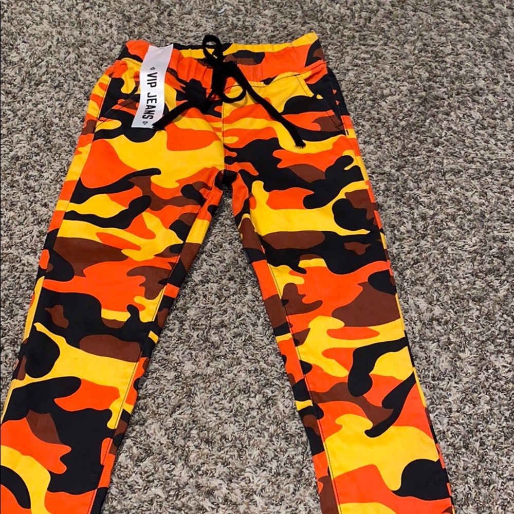 Cute camouflage joggers !!